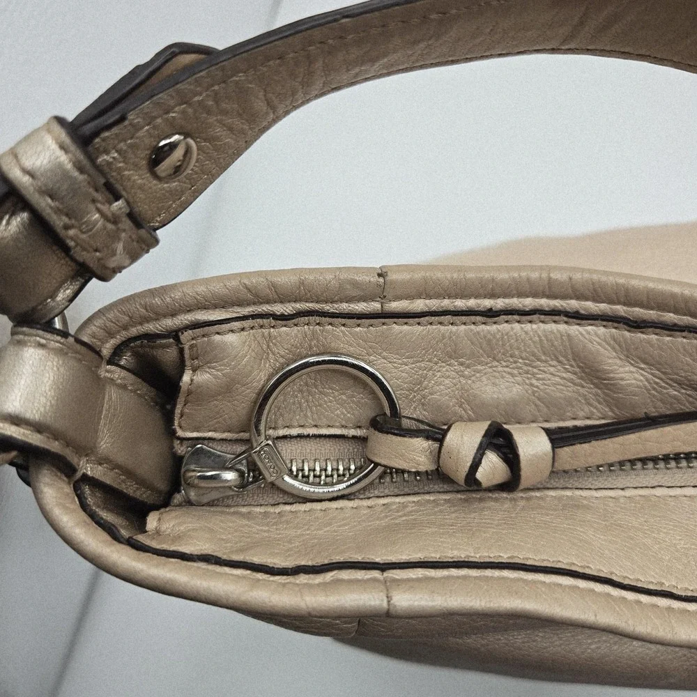 Coach Hobo Bag‎ Womens Large Beige Leather Zip Closure Purple Satin Lined